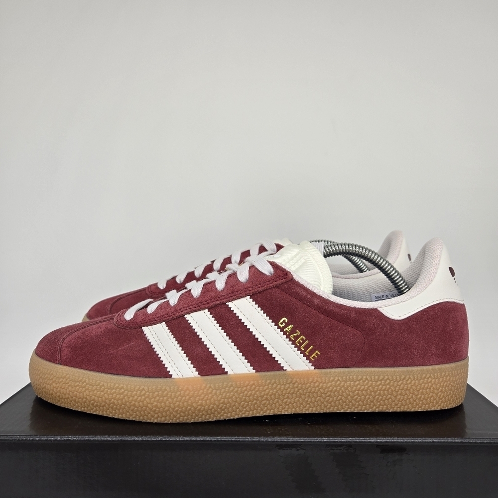 adidas Gazelle ADV JR2000 Shadow Red White Men's Shoes Size 9.5 New